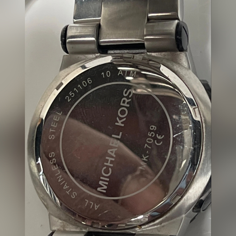 Michael Kors MK Designer Major Quartz Black Dial Men's Watch Stainless Steel - Picture 12 of 12